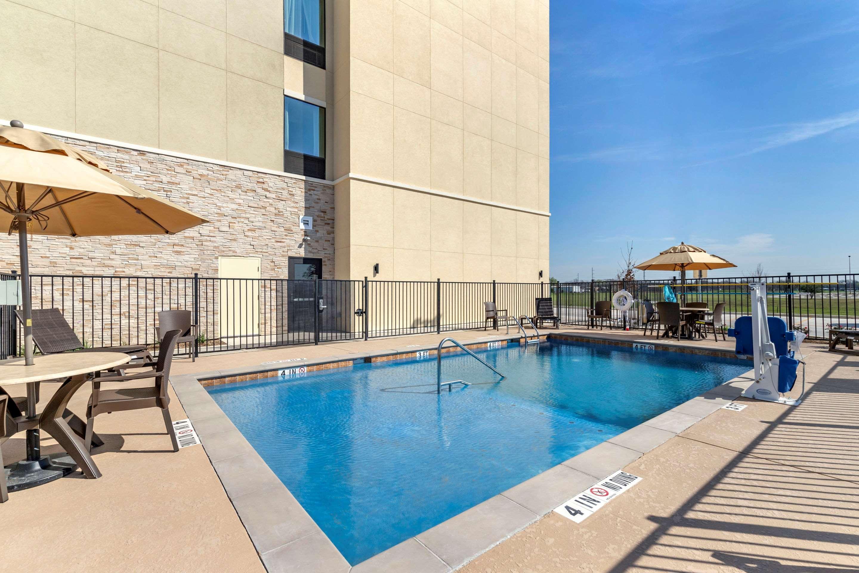 Comfort Suites San Antonio Ft Sam Houston-Sammc Area Exterior foto